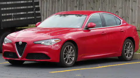2018 Alfa Romeo Giulia Q4