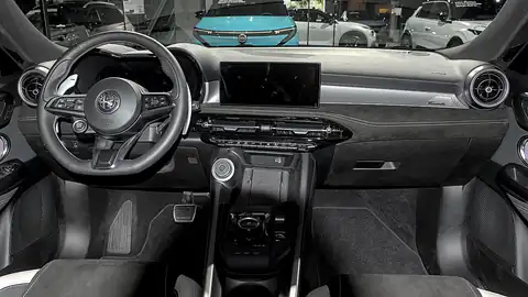 2026 Alfa Romeo Tonale PHEV Auto Zuerich 2025