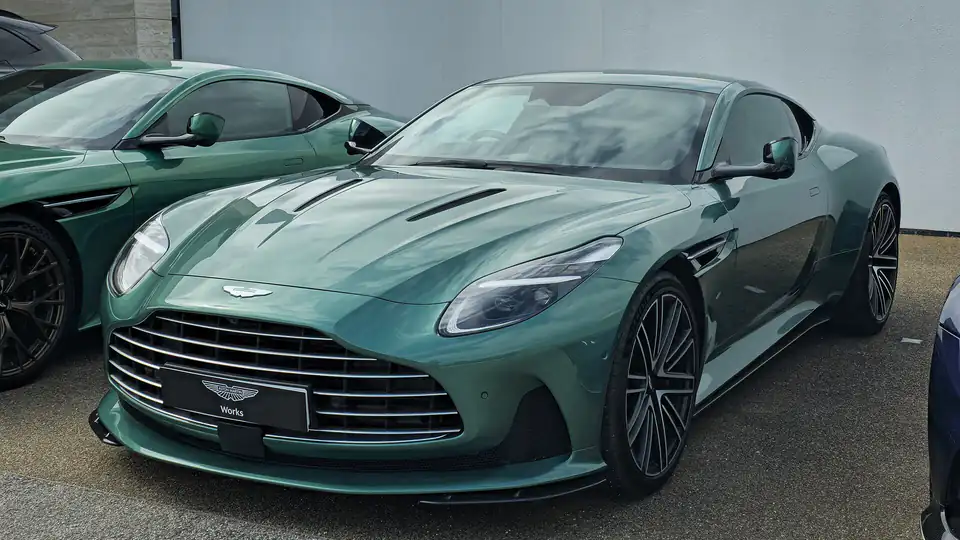 2024 Aston Martin DB12 6