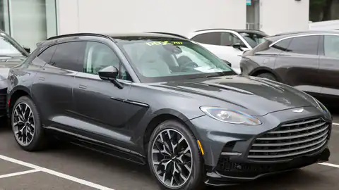 2023 Aston Martin DBX 707