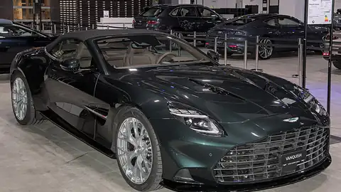 Aston Martin Vanquish Volante