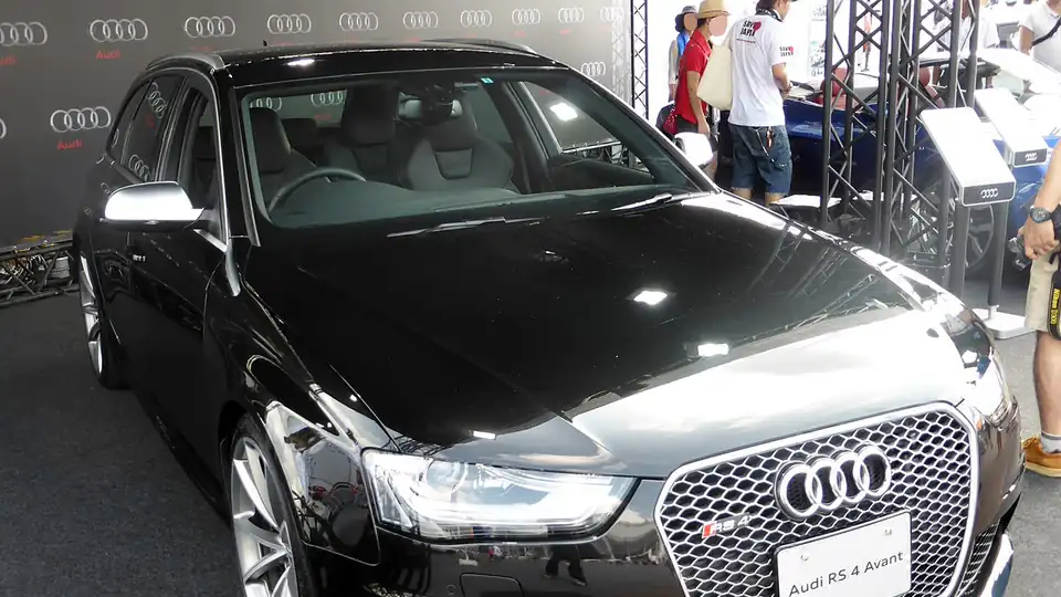 Audi RS4 (B8)