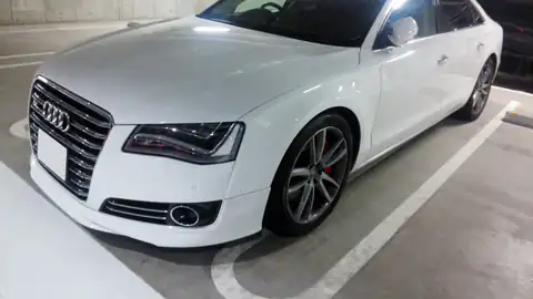 Audi S8 (D4)