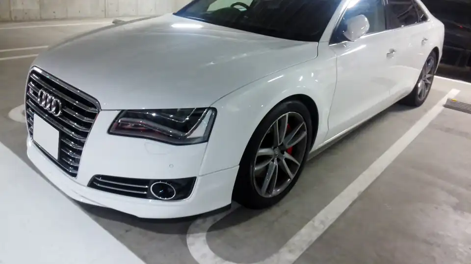 Audi S8 (D4)