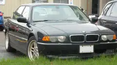 2000 BMW 740iL (E38)