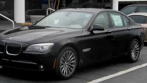 2009 BMW 750i (F01)