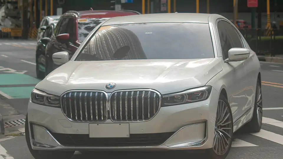2022 BMW 730i (G11)