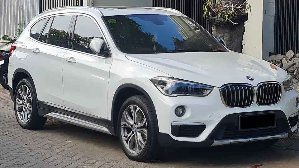 2020 BMW X1 sDrive18i (front) (F48)