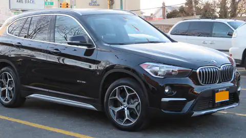 2017 BMW X1 xDrive28i (F48)