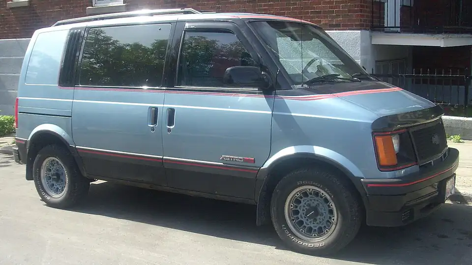 Chevrolet Astro RS SWB