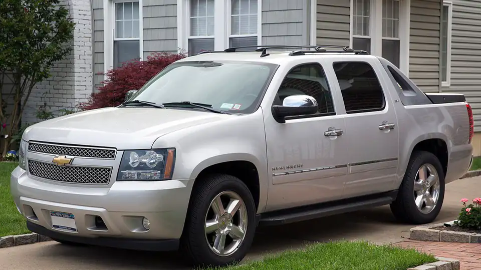 2011 Chevrolet Avalanche LTZ (GMT900)