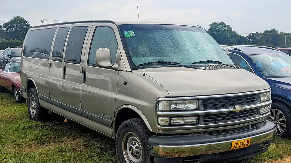 Chevrolet Express 3500 1