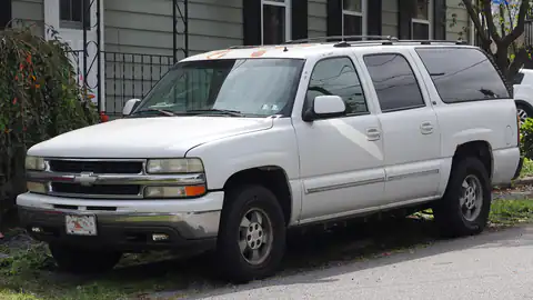 2002 Chevrolet Suburban 1500 LS (GMT830)