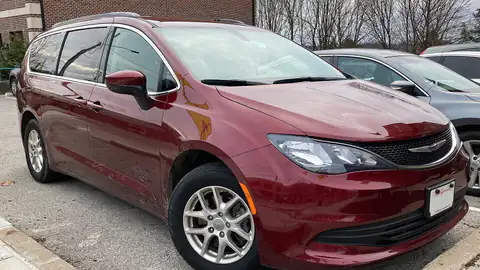 2020 Chrysler Voyager LXI