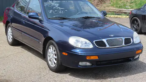 2000 Daewoo Leganza SX (V100)