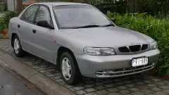1999 Daewoo Nubira (J100) SE sedan