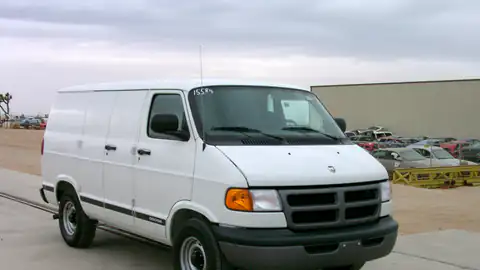 2001 Dodge RAM 1500 van -- NHTSA 01