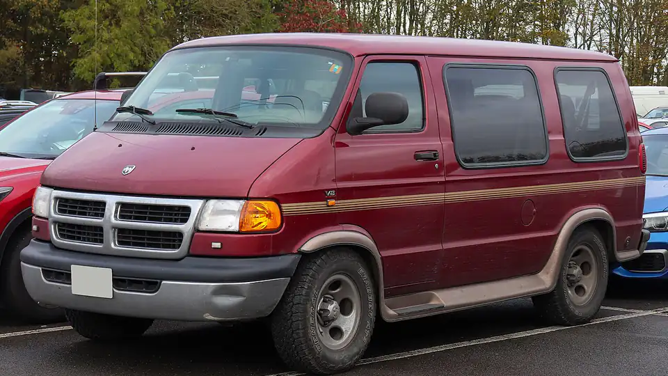 2002 Dodge Ram Van 5.2