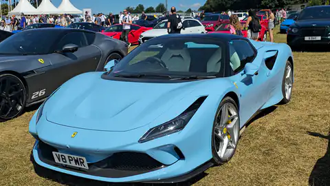 2023 Ferrari F8 Spider gfos25
