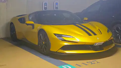 Ferrari SF90 Stradale Monaco