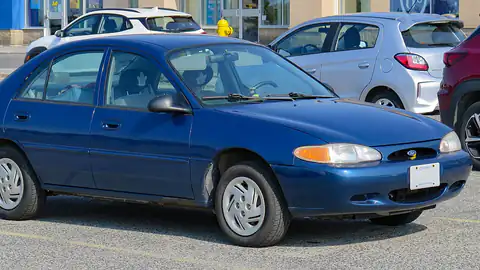 1998 Ford Escort Sedan SE (CT120)