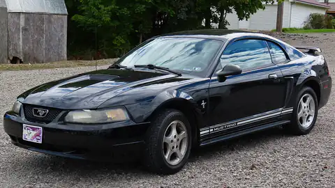2001 Ford Mustang Coupe