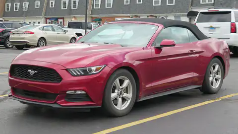2017 Ford Mustang V6 Convertible (S550)