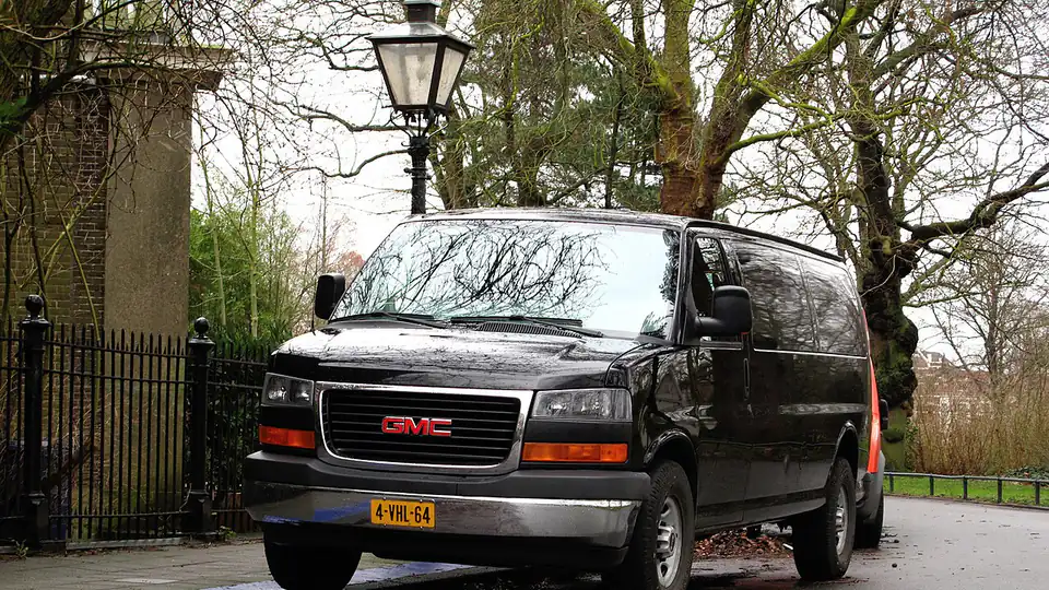2010 GMC Savana 6.6 V8 Diesel