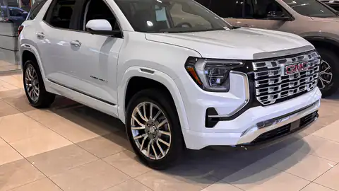 2026 GMC Terrain Denali AWD (D2XX)