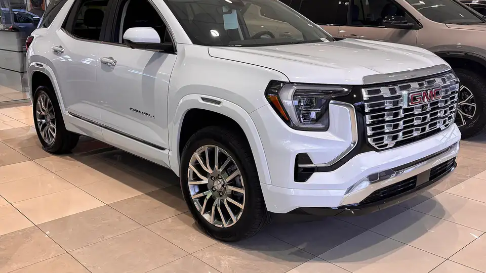 2026 GMC Terrain Denali AWD (D2XX)