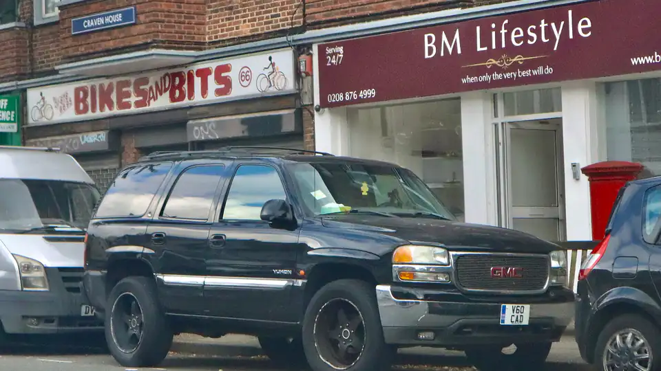 2002 GMC Yukon (GMT800)
