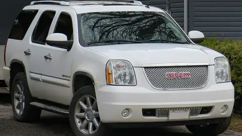 2007 GMC Yukon Denali (GMT900)