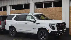 2025 GMC Yukon AT4 Facelift (T1UG)