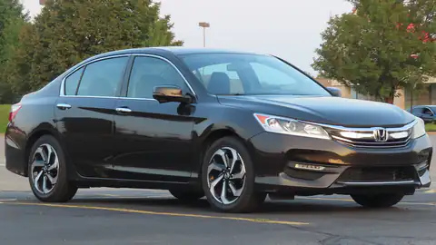 2016 Honda Accord EX sedan (9th gen)