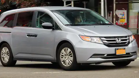 2016 Honda Odyssey LX 3.5L (RL5)
