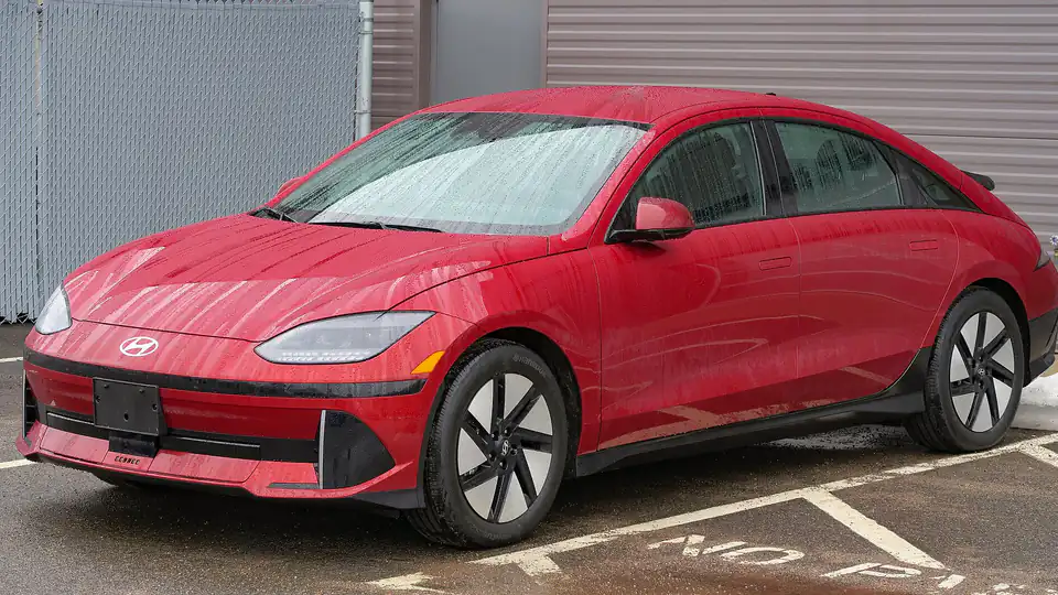 2025 Hyundai IONIQ 6 Preferred Long Range AWD (CE)