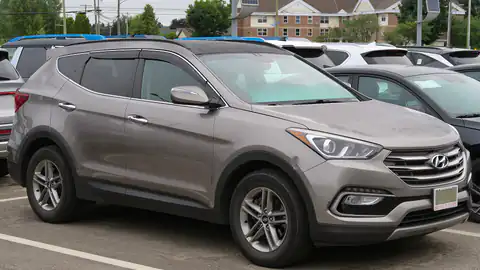 2017 Hyundai Santa Fe Sport 2.4L SE (DM)