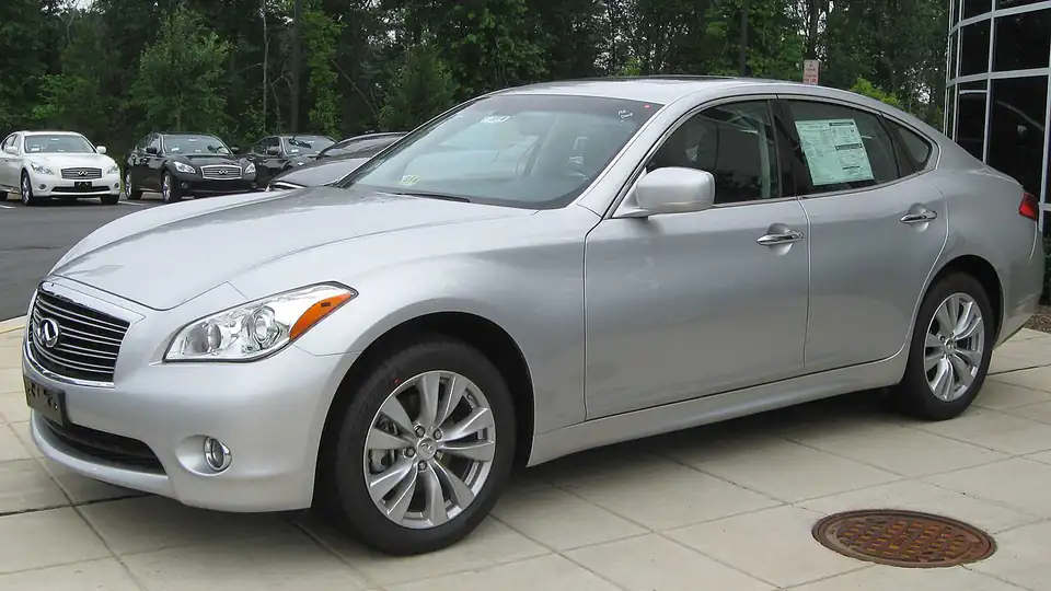 2011 Infiniti M37X 1