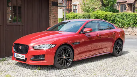 Jaguar XE 2016 (X760)