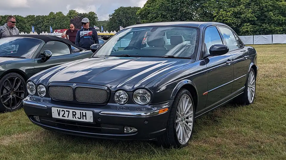 2004 Jaguar XJR V8 Auto