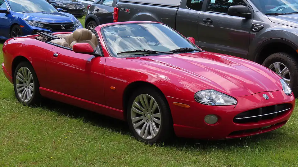 2005 Jaguar XK8 Convertible (X100)