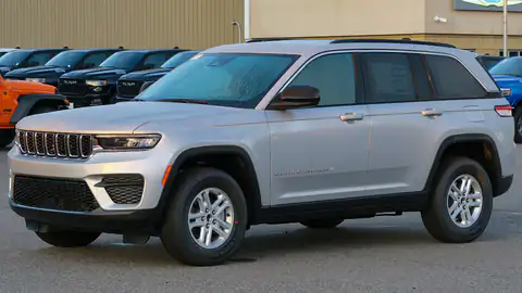 2025 Jeep Grand Cherokee Laredo (WL)