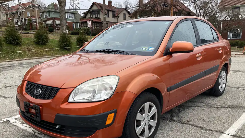 2009 Kia Rio LX sedan (JB)