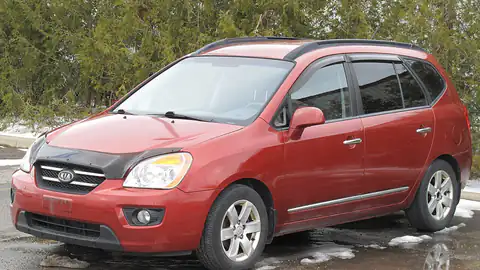 2008 Kia Rondo EX (UN)