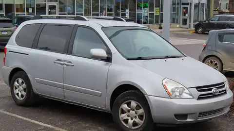 2007 Kia Sedona (VQ)