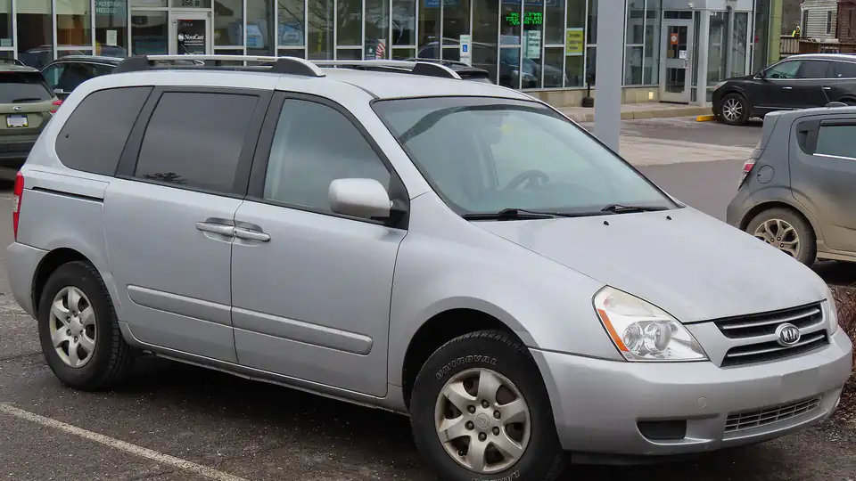 2007 Kia Sedona (VQ)