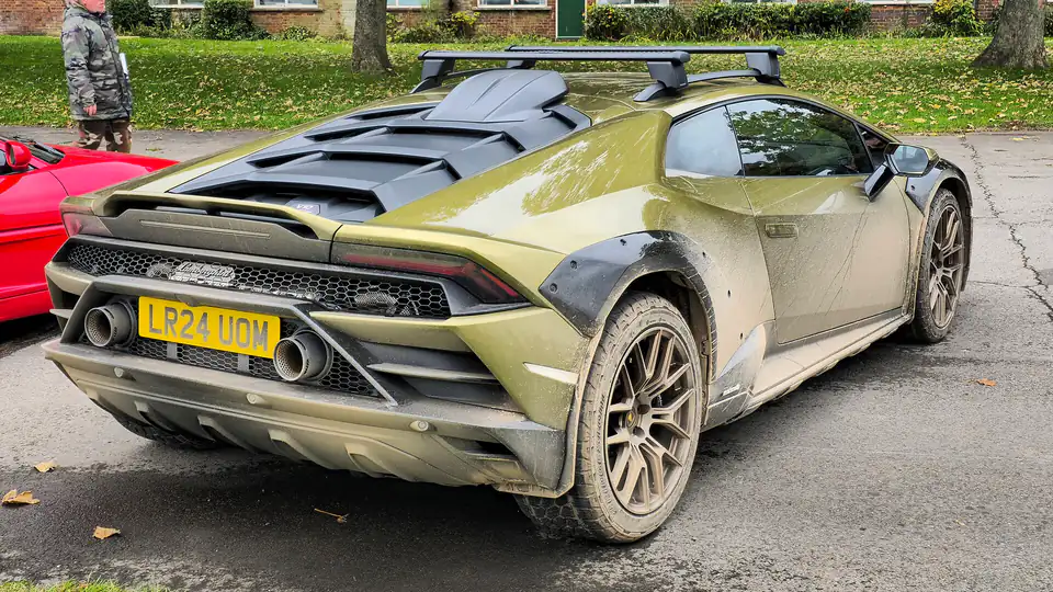 2024 Lamborghini Huracan Sterrato 12
