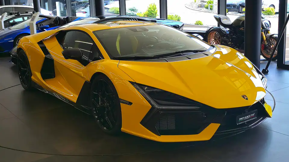 Lamborghini Revuelto 2025 3