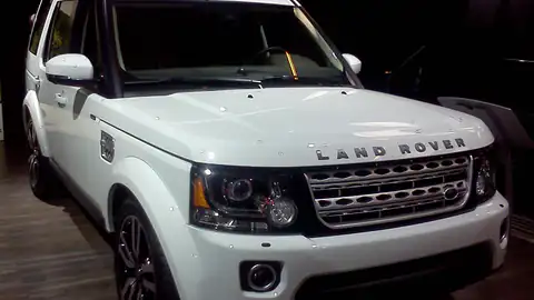 '14 Land Rover LR4 (MIAS '14)