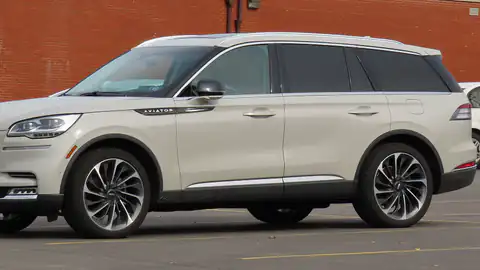 2020 Lincoln Aviator Reserve AWD (U611)